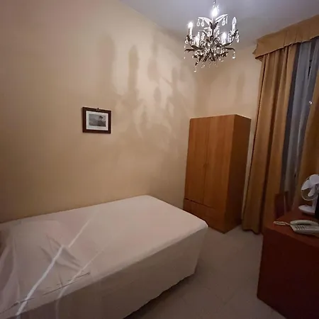 Hotel Luisa 2*