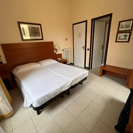 Luisa Hotel