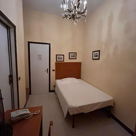 Luisa Hotel 2*