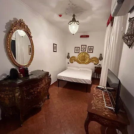 Luisa Hotel